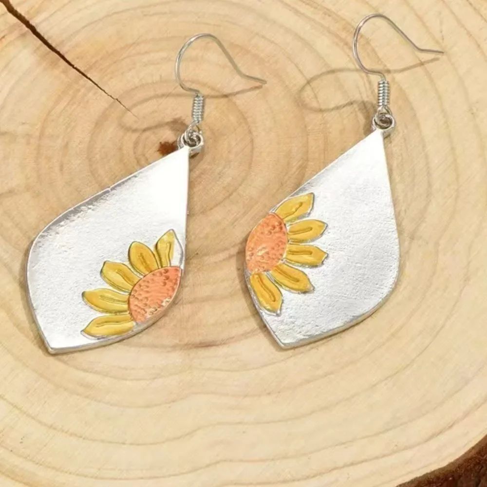 New! Silver To e Rhombus Sunflower Earrings